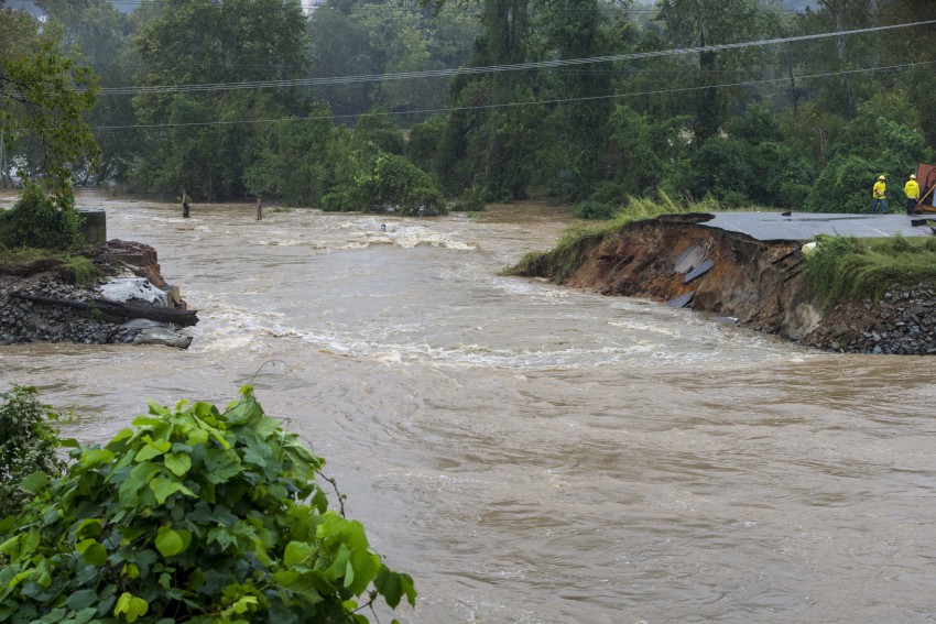 A levee breach at the Columbia Riverfront Canal, Columbia, S.C., during a statewide flood Oct. 5, 2015. The South Carolina National Guard has been activated to support state and county emergency management agencies and local first responders as historic flooding impacts counties statewide. Currently, more than 1,100 South Carolina National Guard members have been activated in response to the floods. (U.S. Air National Guard photo by Tech. Sgt. Jorge Intriago/Released)