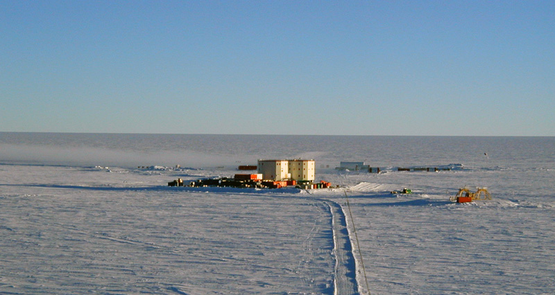 Die Forschungsstation Concordia war Schauplatz einer Bohrung, die 800.000 Jahre altes Eis zum Vorschein brachte.