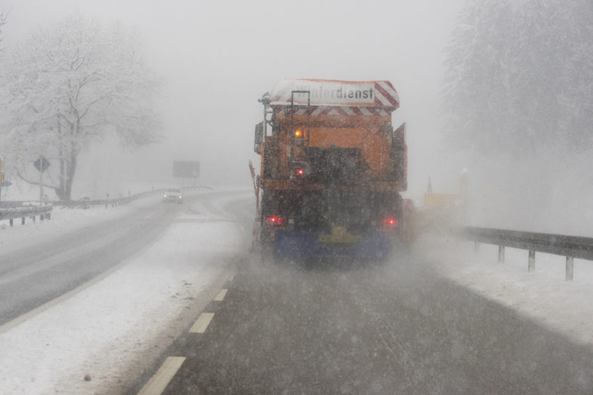 Tief EGON bringt Sturm und Schnee (c) Wolfilser, Shutterstock