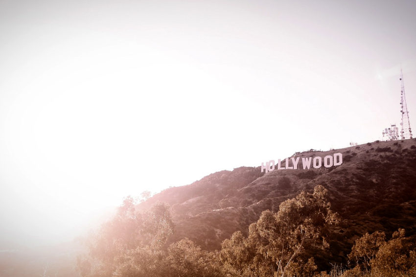 Hollywood-Schriftzug im Sonnenlicht.