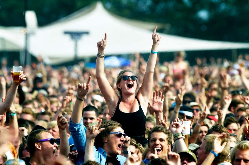 Una chica en el festival de Roskilde (c) Jens Dige/ROCKPHOTO (Festival Roskilde)