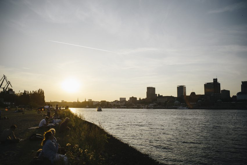 Puesta de sol en Hamburgo (c) barnimages