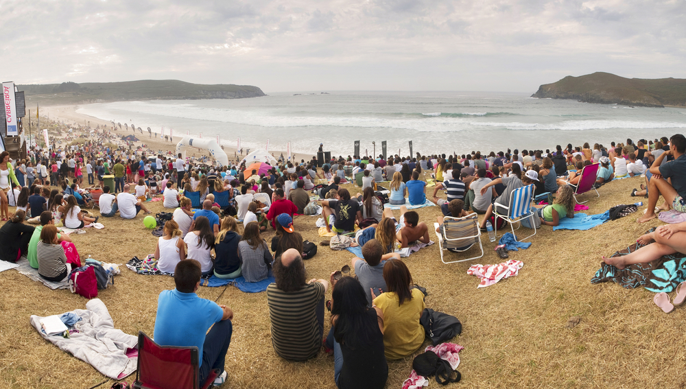 Certamen de surf "Pantin Classic Pro" (c) shutterstock.com/Ramon Espelt Photography