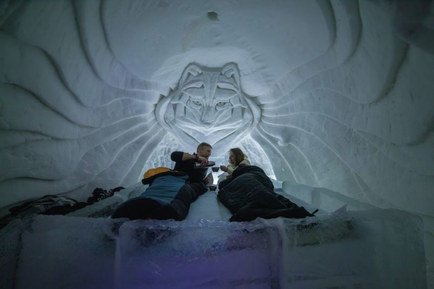 Mit Wikinger Reisen gelangt man zu den ungewöhnlichsten Schlafplätzen der Welt z.B. ins Eishotel in Finnisch-Lappland. © Wikinger Reisen